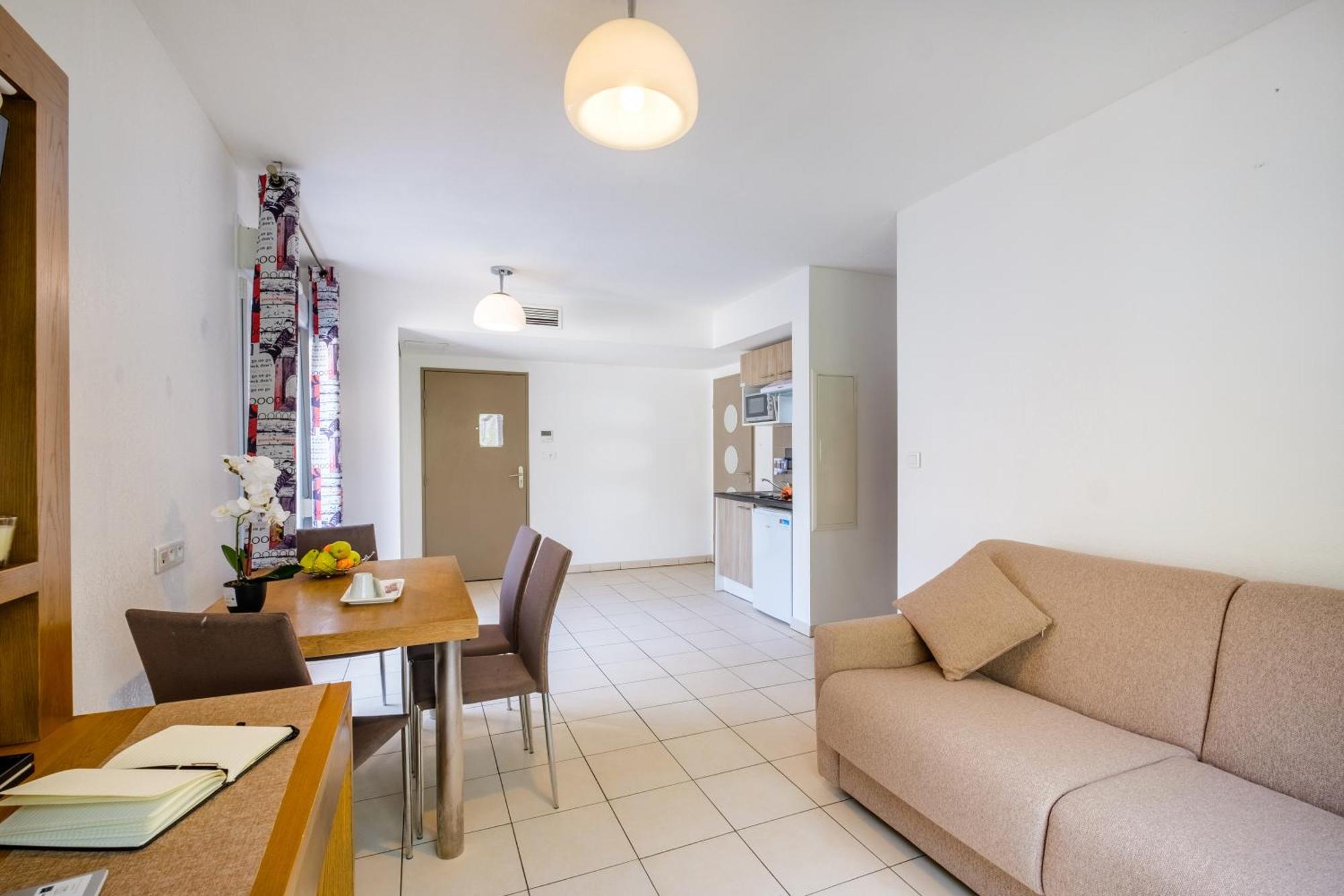 Hotel Zenitude Hôtel-résidences Le Maestria Antibes